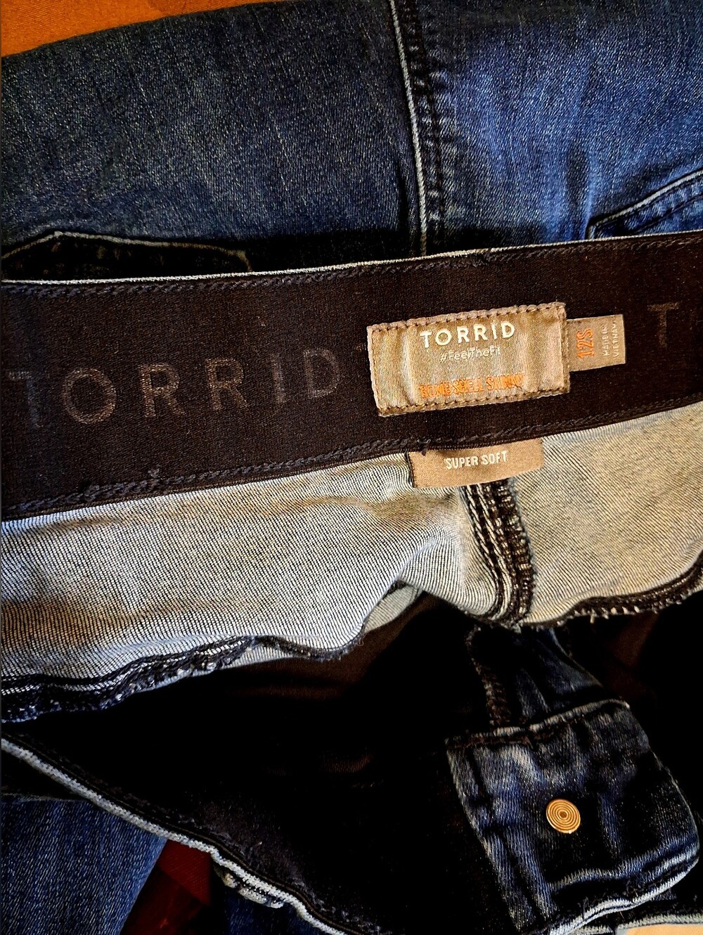Torrid Dark Blue Bombshell Skinny Jeans Size 12S - Picture 3 of 5